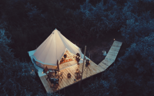 Romantic glamping retreats