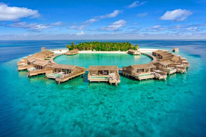 Luxury resorts in the Maldives